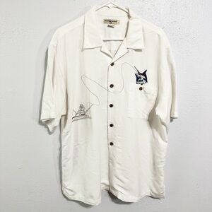 Relaxed Fit Men's White Casual Button Down Shirt embroidered fish rayon large
